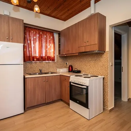 Vikos Seaside * Kypseli