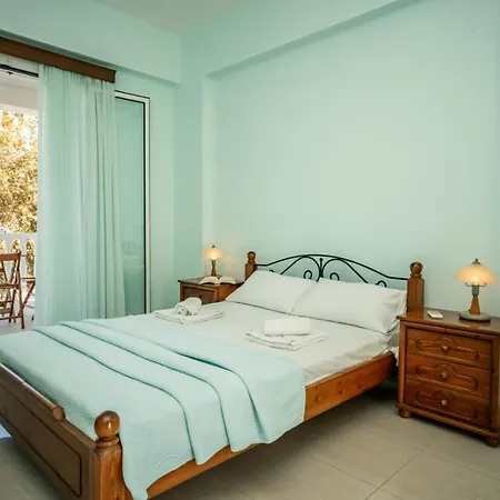 Vikos Seaside Kypseli