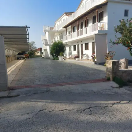 Vikos Seaside شقة