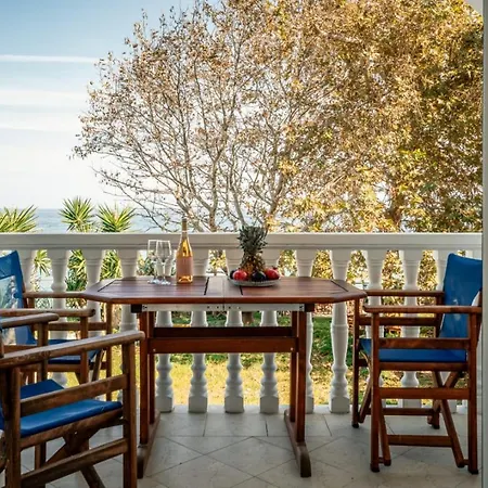 Vikos Seaside Apartmán Kypseli